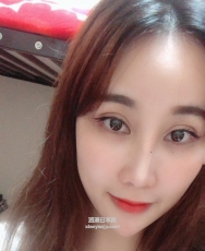 朵朵 广东妹子 19岁 162cm 45kg C+罩杯胸推